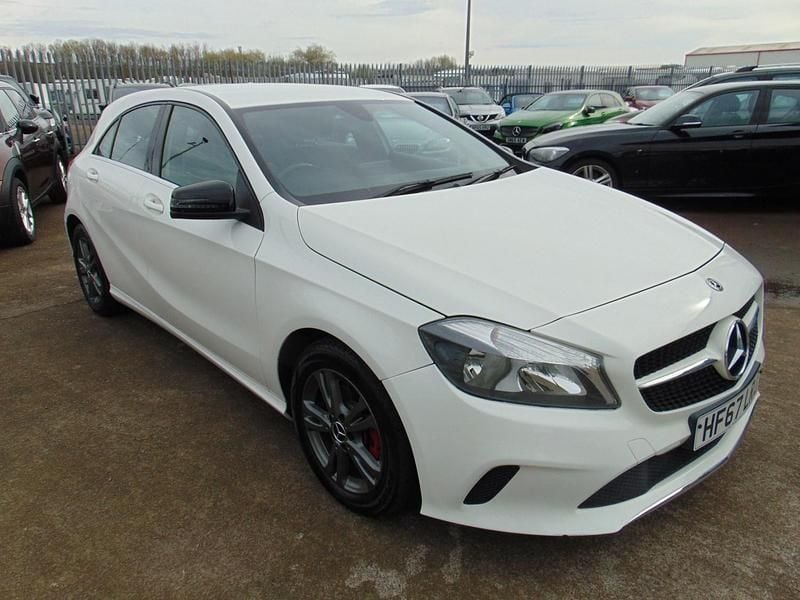 Used Mercedes A160 SE 2017 White Hatchback
