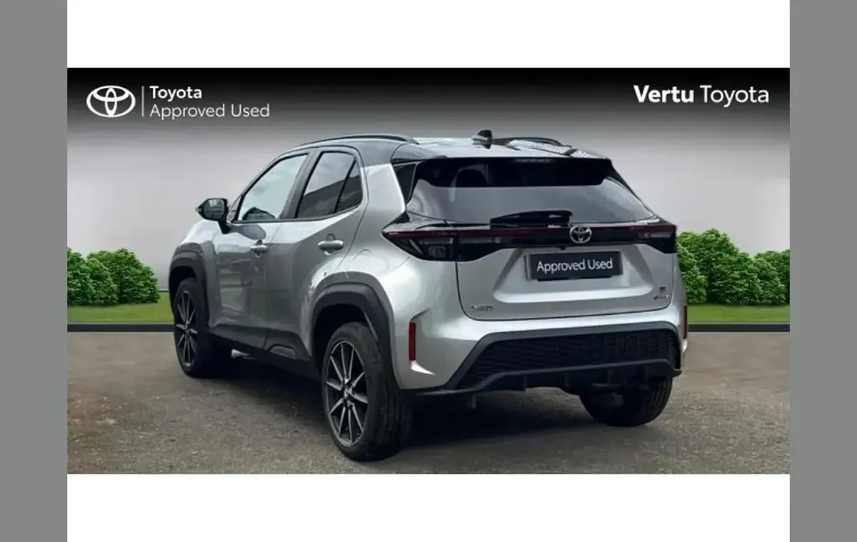 Used Toyota Yaris Cross Sport 128 HP (94 kW) 2025 Silver SUV