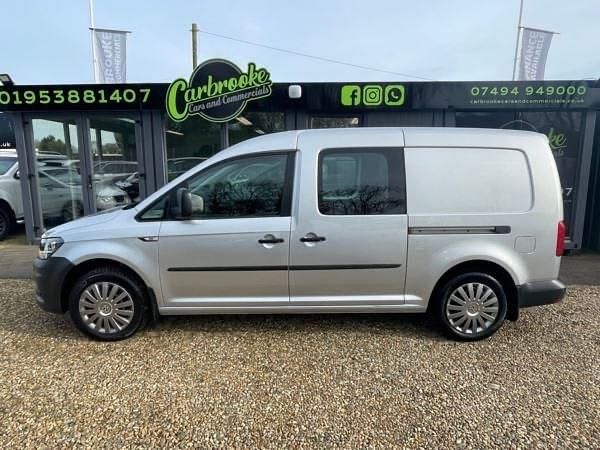 Begagnad VW Caddy Maxi 102 HK (75 kW) 2018 Silver Minibuss