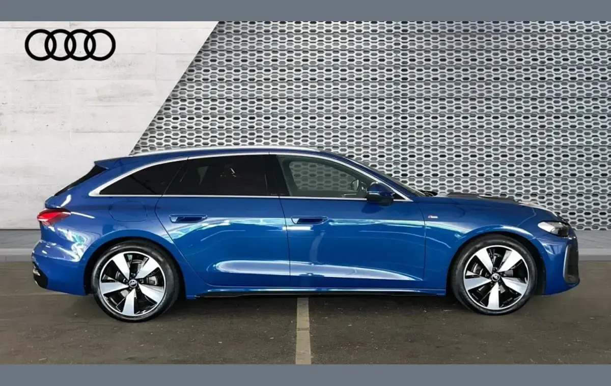 Used Audi A5 S-Line 200 HP (147 kW) 2025 Blue Estate