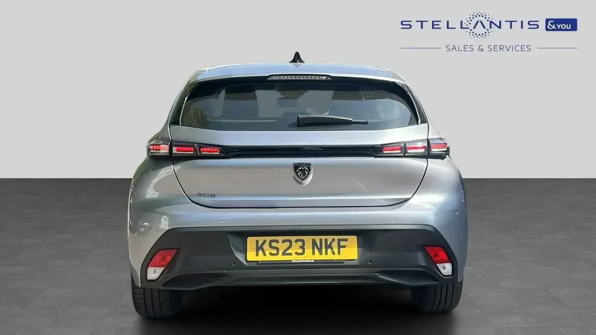 Used Peugeot 308 Active Premium 129 HP (94 kW) 2023 Grey Hatchback