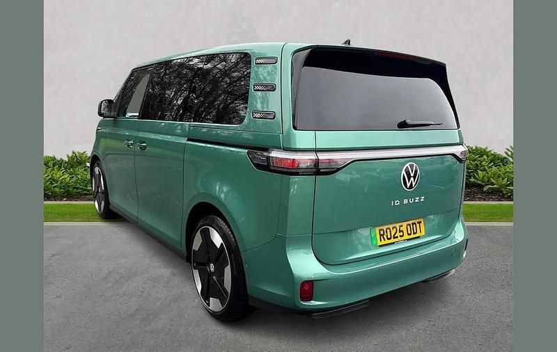 Used VW ID. Buzz Pro 210 kW (286 HP) 2025 Green MPV