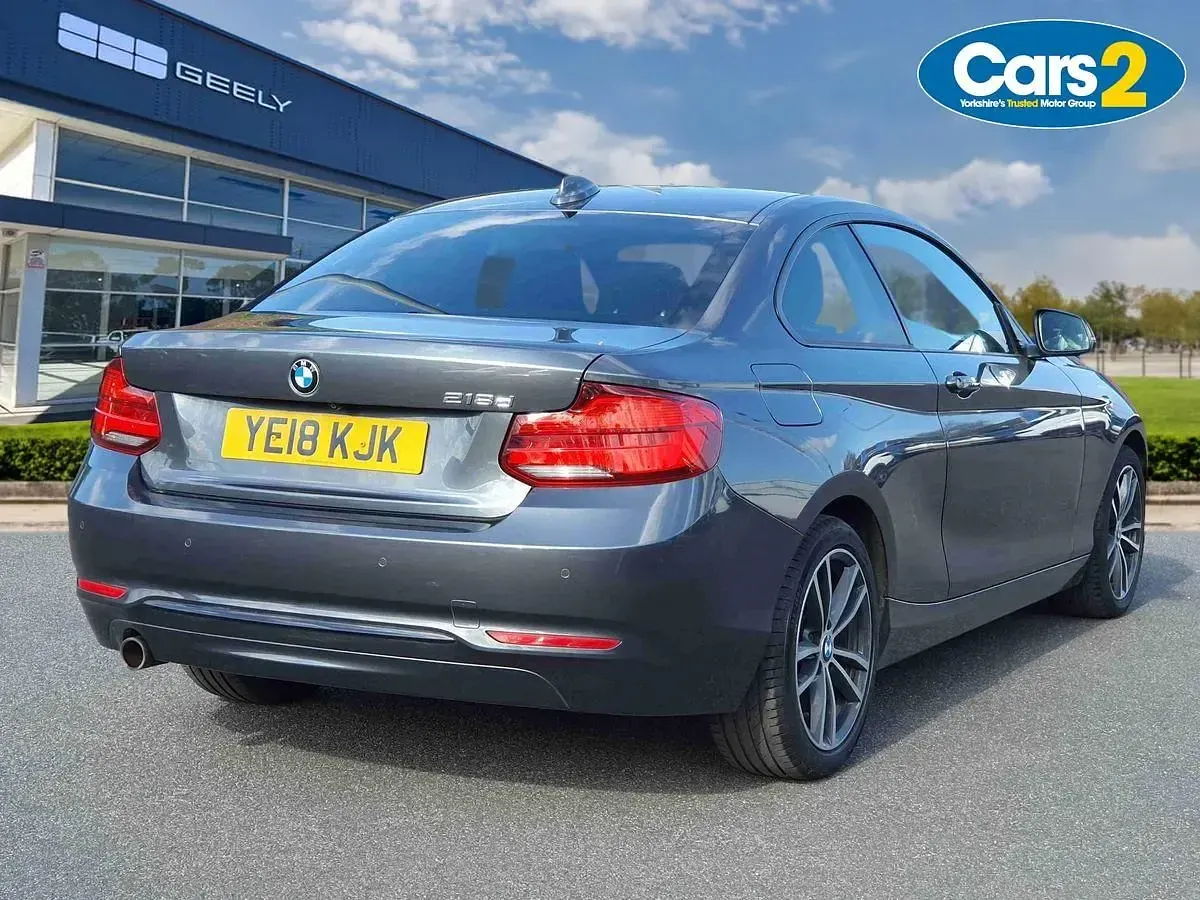 Usado BMW 218 Sport Line 147 CV (108 kW) 2018 Gris Coupe
