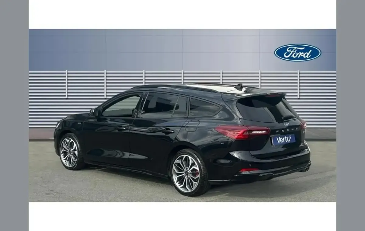 Used Ford Focus ST-Line X 153 HP (112 kW) 2023 Black Estate