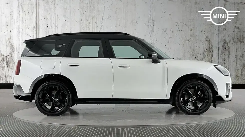 Used Mini Countryman 215 HP (158 kW) 2025 White SUV