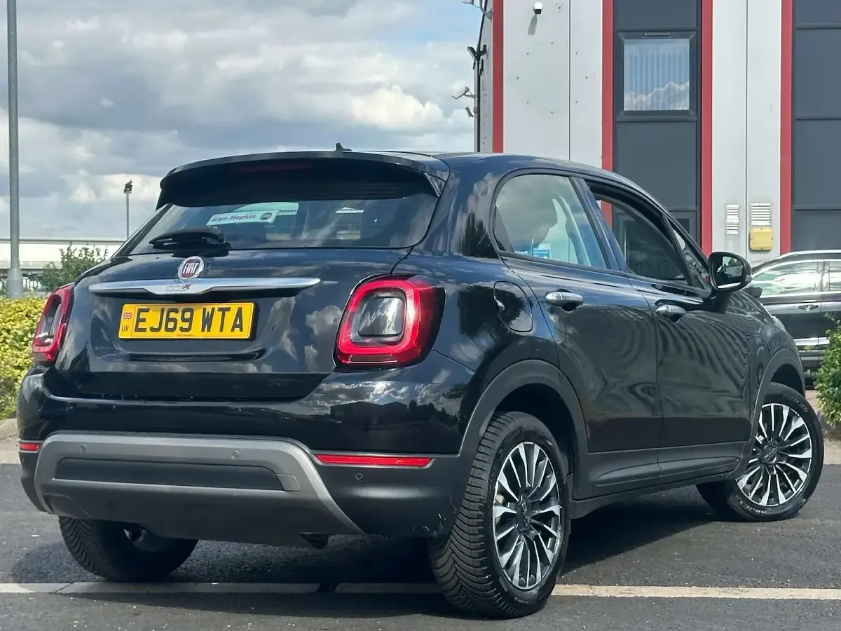 Used Fiat 500X Cross 120 HP (88 kW) 2020 Black SUV