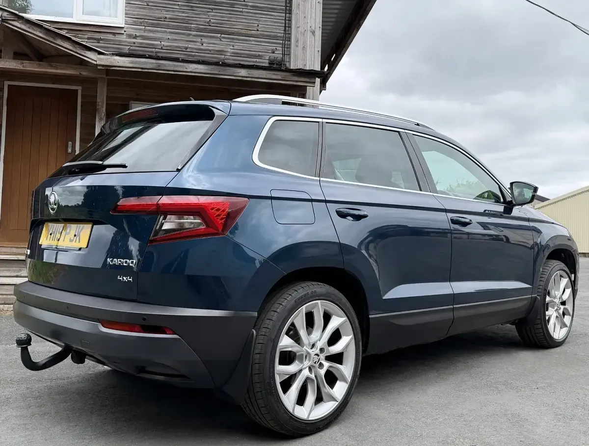 Used Skoda Karoq 150 HP (110 kW) 2019 Blue SUV