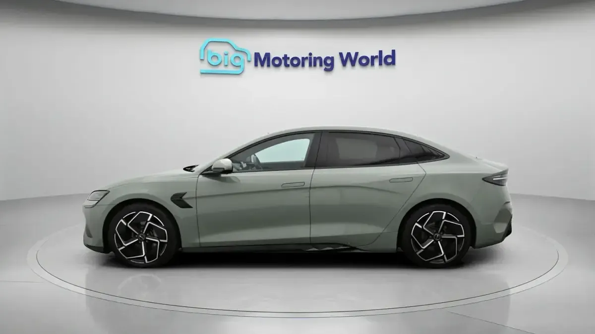 Used BYD Seal 389 kW (530 HP) 2025 Green Sedan