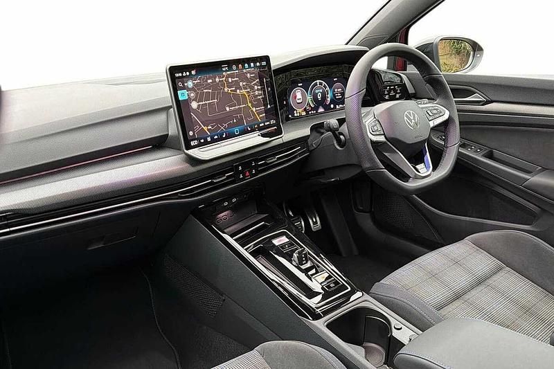 New VW Golf VIII GTE 272 HP (200 kW) 2026 Kings red Hatchback
