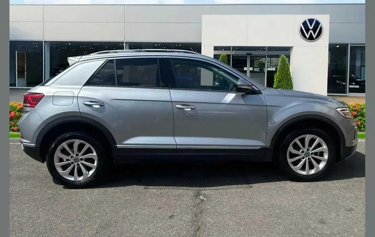 Used VW T-Roc Style 150 HP (110 kW) 2025 Silver SUV