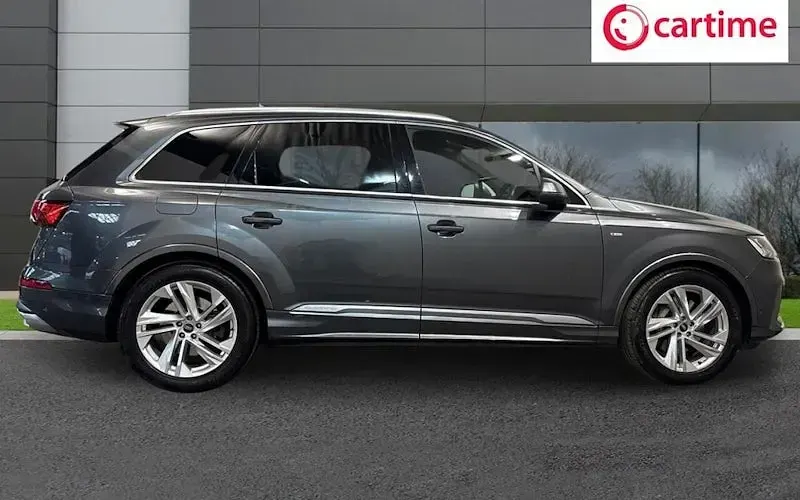 Used Audi Q7 S-Line 231 HP (169 kW) 2023 Grey SUV