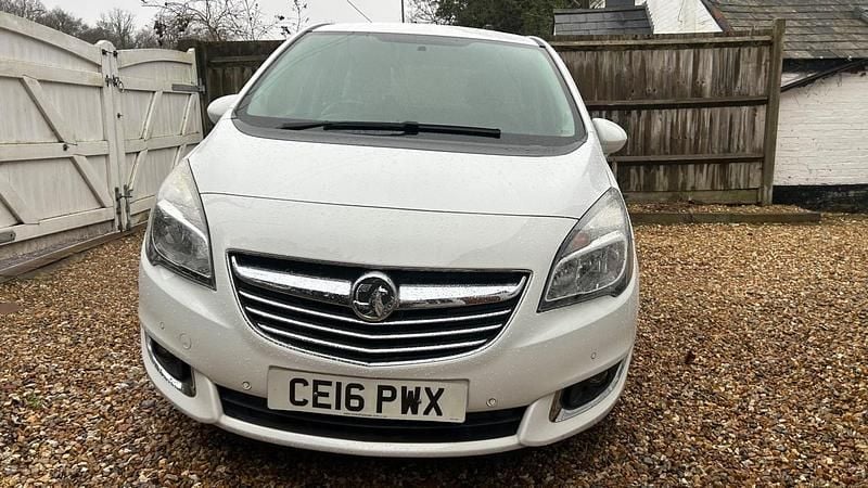 Used Vauxhall Meriva 100 HP (73 kW) 2016 White MPV