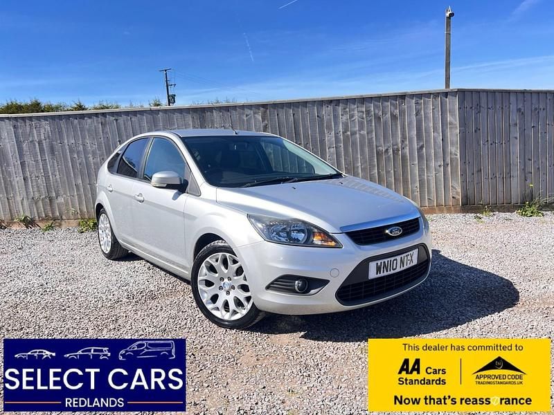 Used Ford Focus Zetec 99 HP (72 kW) 2010 Silver Hatchback