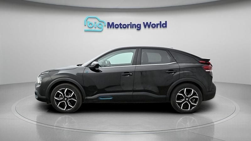 Used Citroën e-C4 Shine 100 kW (136 HP) 2023 Black Hatchback