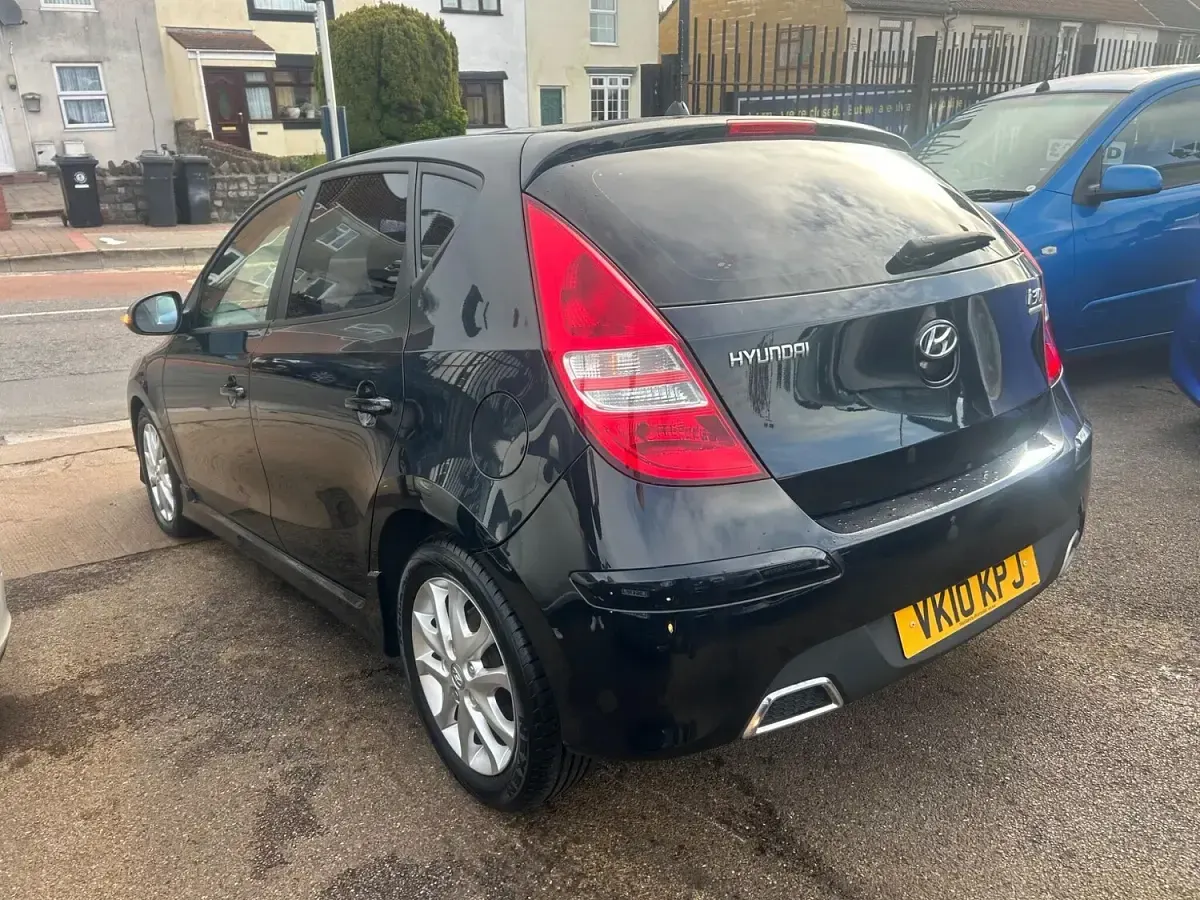 Used Hyundai i30 Edition 109 HP (80 kW) 2010 Black Hatchback