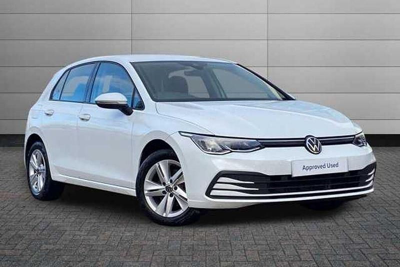 Used 2023 VW Golf VIII | £16,942 (Good price) - Image 1/4