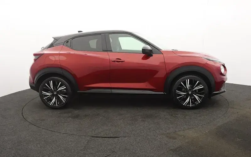 Used Nissan Juke Tekna+ 114 HP (83 kW) 2023 Red SUV