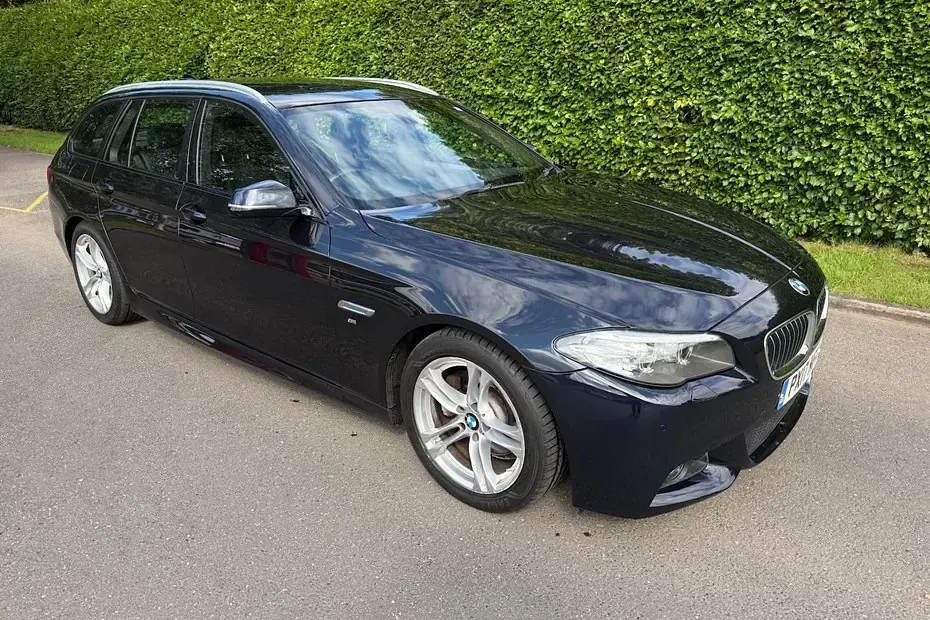 Used BMW 520 M Sport 190 HP (139 kW) 2017 Black Estate