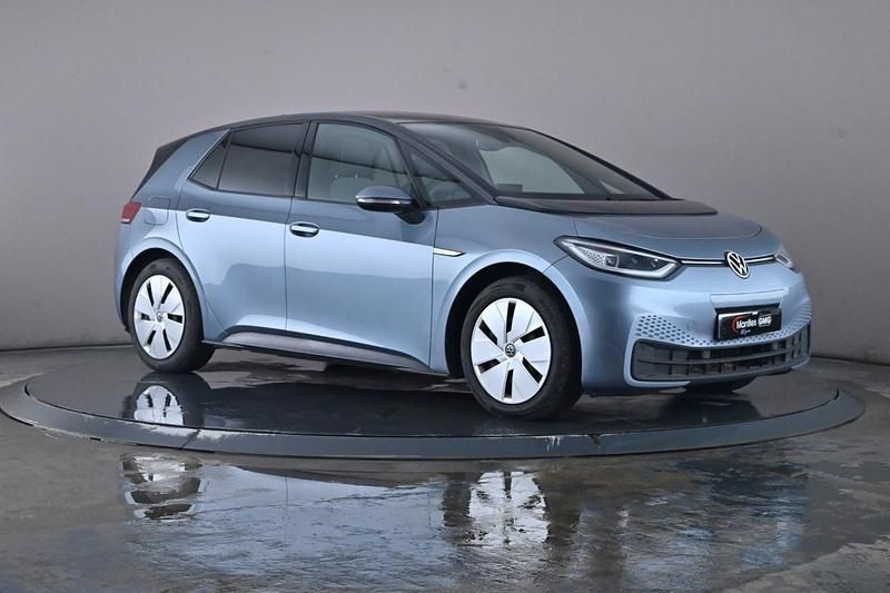 Blue Used 2020 VW ID.3 Pro Performance Hatchback | £13,295 (Good price) - Image 1/3