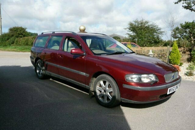 Used 2002 Volvo V70 Estate | £1,450 (Good price) - Image 1/1