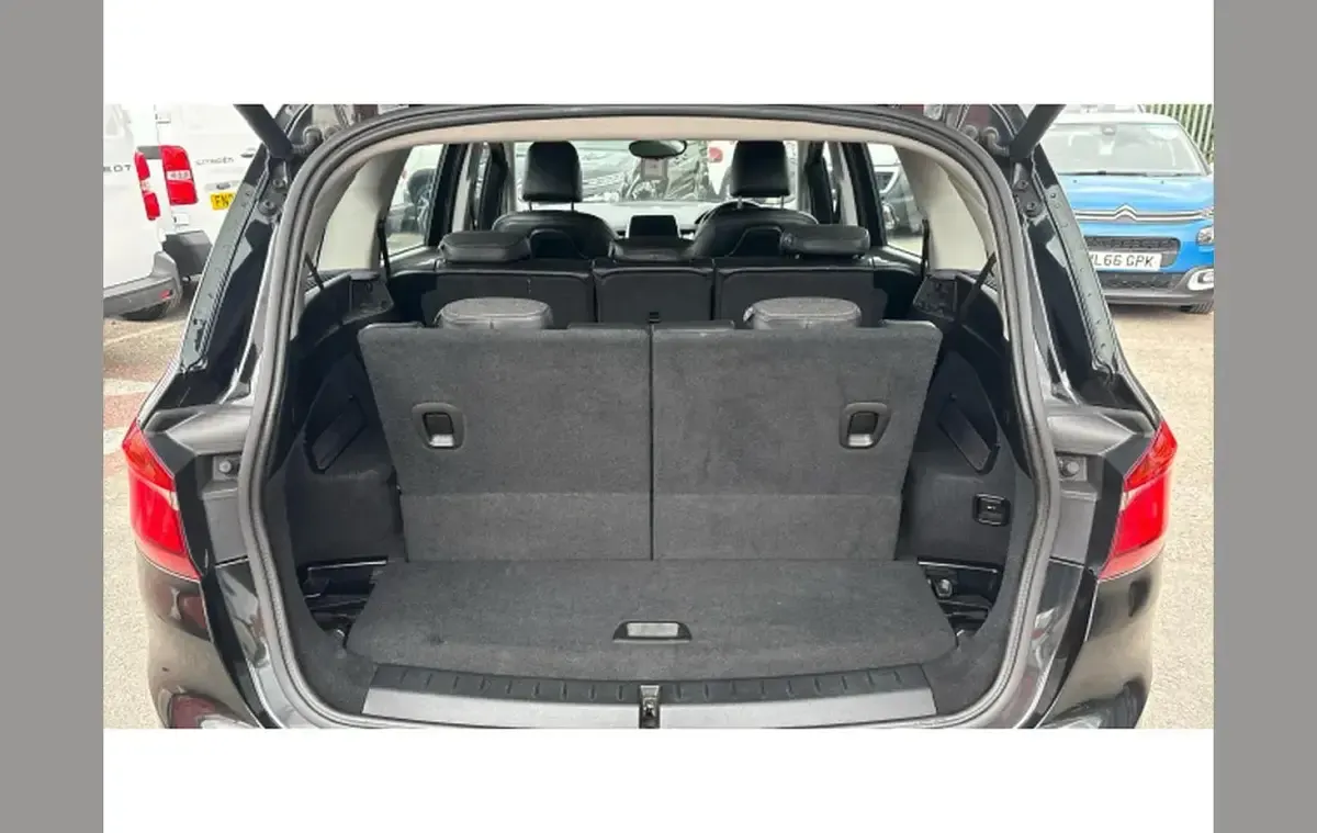 Used BMW 218 Sport Line 138 HP (101 kW) 2019 Black Estate