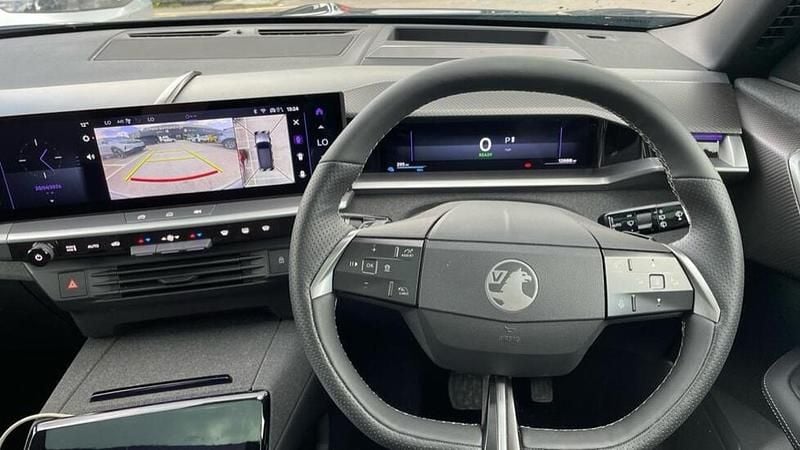 Second-hand Vauxhall Grandland Ultimate 154 kW (210 CP) 2024 Negru SUV