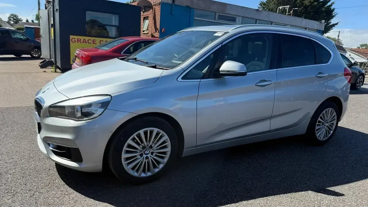 Used BMW 218 Luxury Line 2017 Silver Hatchback
