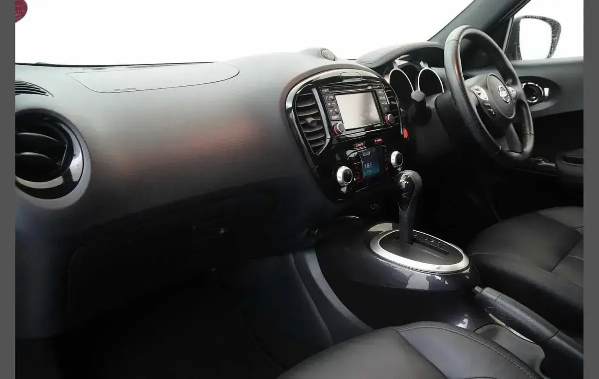 Used Nissan Juke Tekna 114 HP (83 kW) 2018 Blue SUV