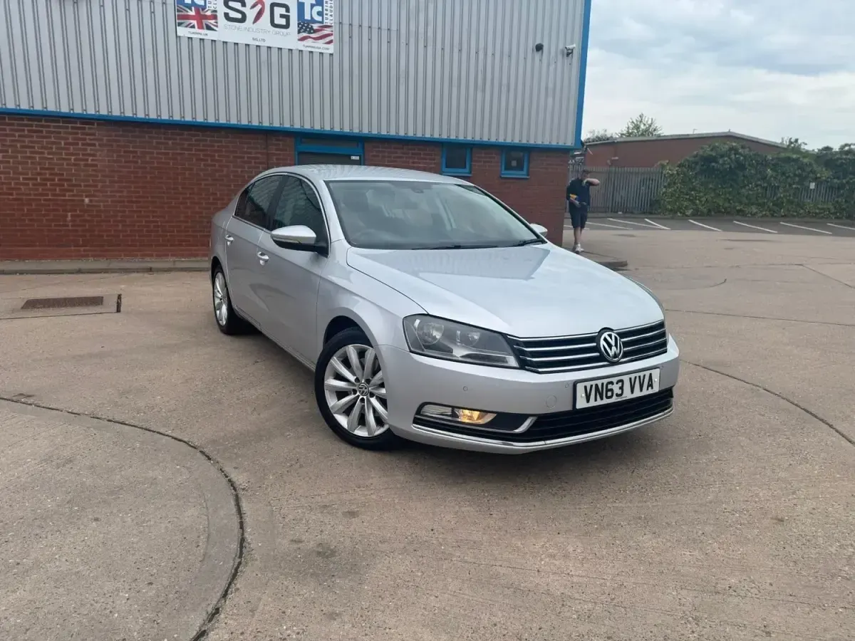 Begagnad VW Passat Highline 2013 Silver Sedan