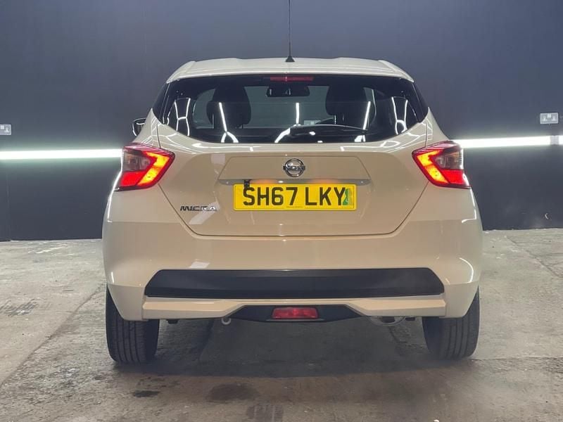 Used Nissan Micra Acenta 71 HP (52 kW) 2017 White Hatchback