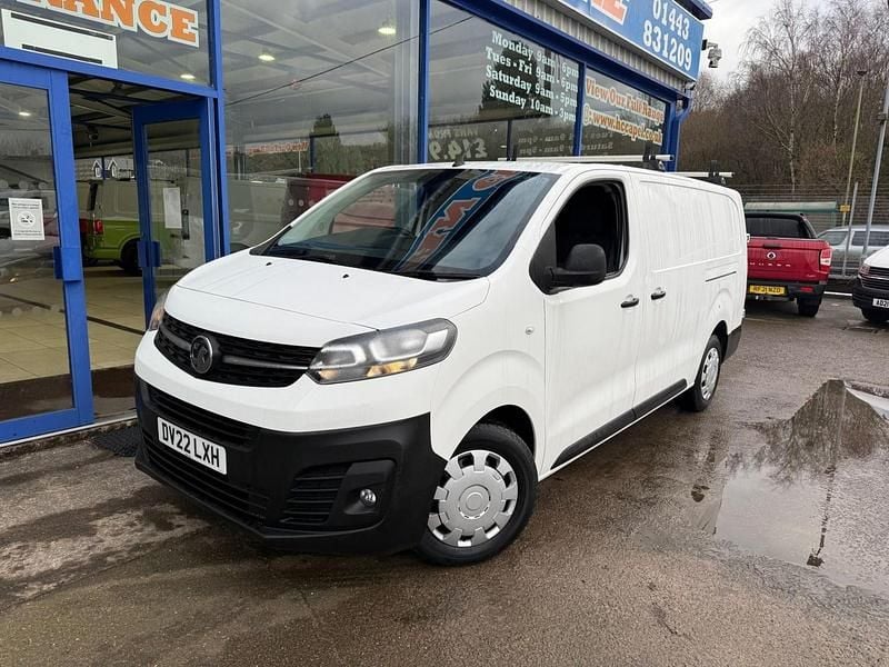 Used Vauxhall Vivaro 145 HP (106 kW) 2022 White MPV