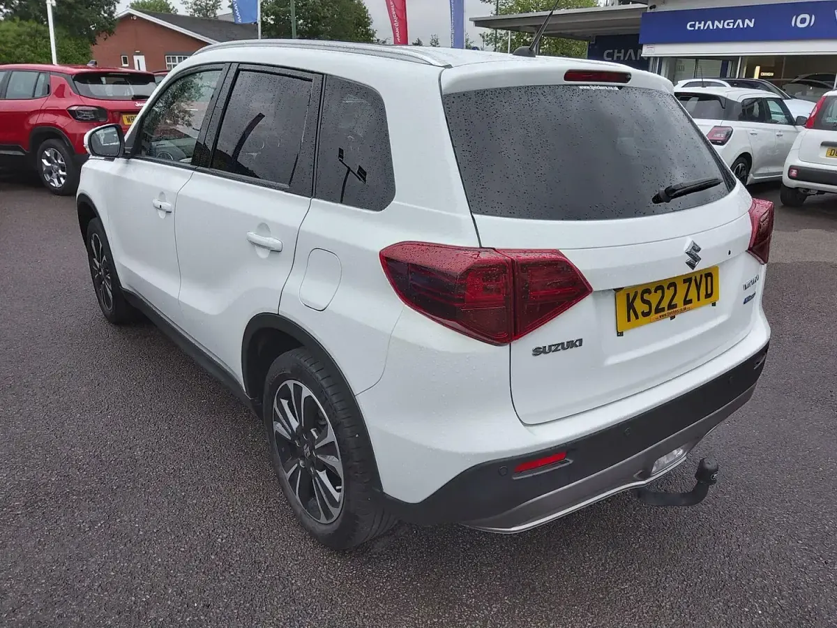Used Suzuki Vitara SZ5 129 HP (94 kW) 2022 White SUV