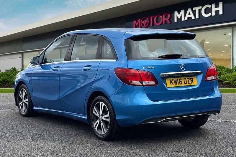 Used Mercedes B180 SE 2016 Blue MPV