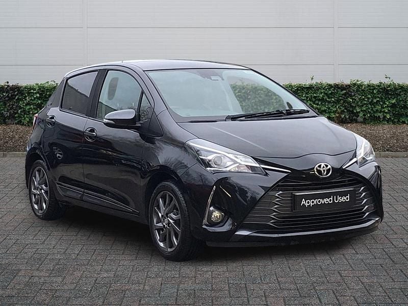 Black Used 2019 Toyota Yaris Hatchback | £10,900 (Fair price) - Image 1/4