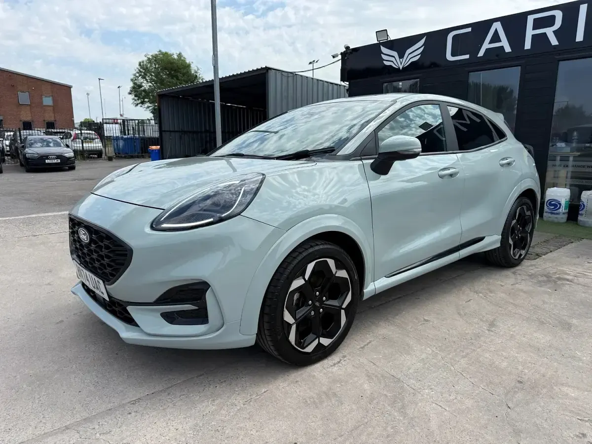 Käytetty Ford Puma ST-Line X 2024 Harmaa Katumaasturi