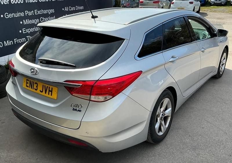 Used Hyundai i40 Style 115 HP (84 kW) 2013 Silver Estate