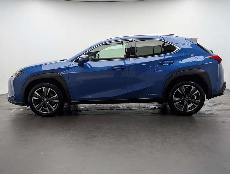 Used Lexus UX 250h 184 HP (135 kW) 2022 Blue SUV