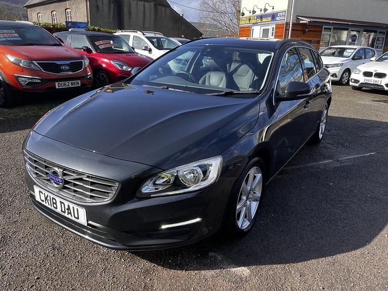 Usado Volvo V60 SE 190 HP (139 kW) 2018 Cinzento Carrinha