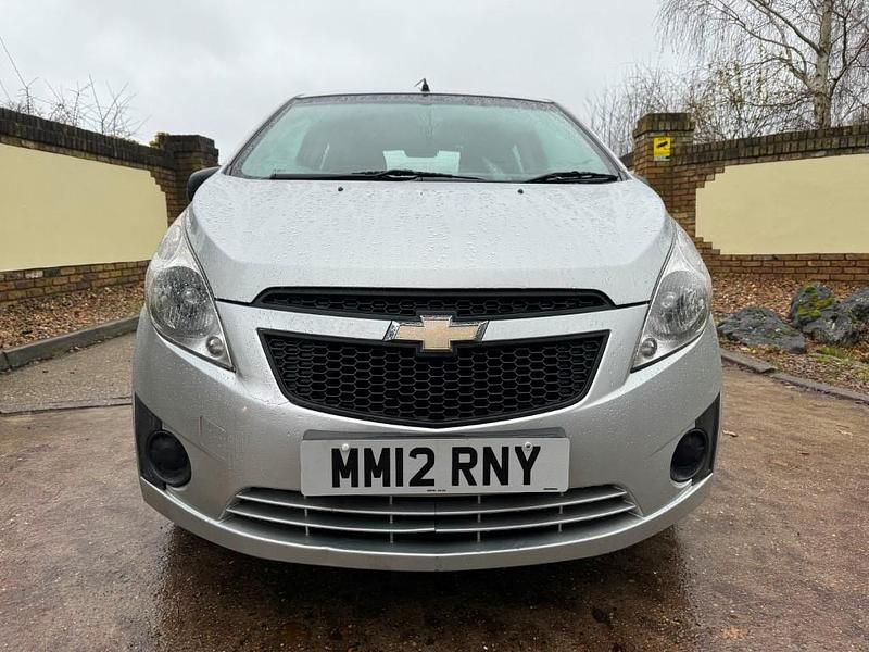 Used Chevrolet Spark 68 HP (50 kW) 2012 Silver Hatchback