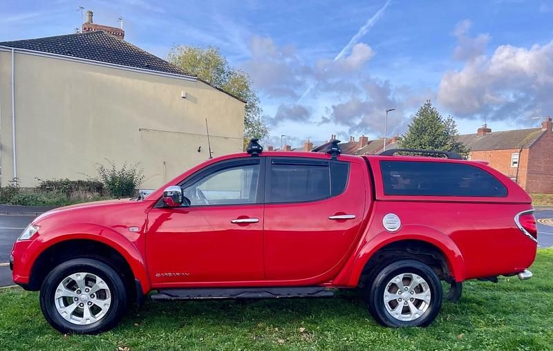Red Used 2014 Mitsubishi L200 Pickup | £6,950 (Fair price) - Image 1/4