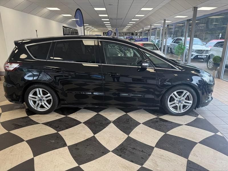 Used Ford S-MAX Sport 210 HP (154 kW) 2017 Black MPV