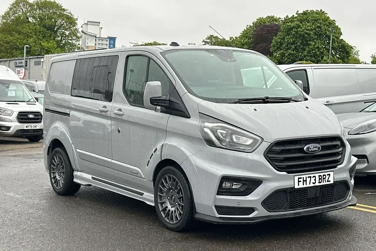 Usado Ford Transit Custom Limited 170 HP (125 kW) 2026 Van