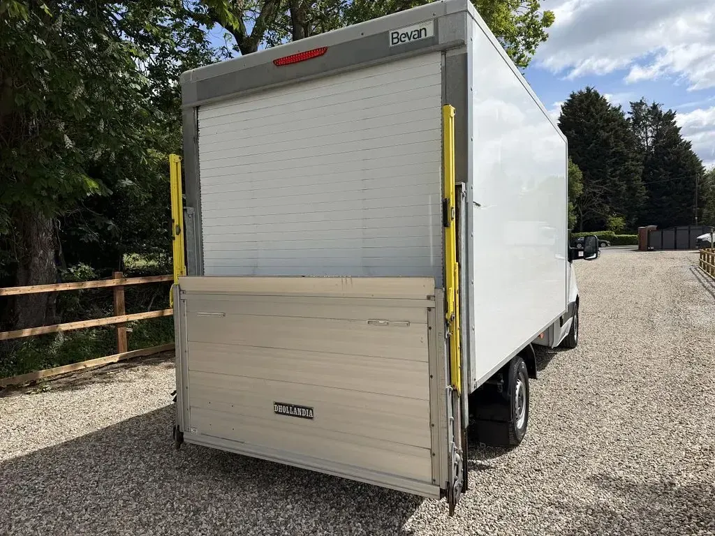 Used Mercedes Sprinter 143 HP (105 kW) 2020 White Van