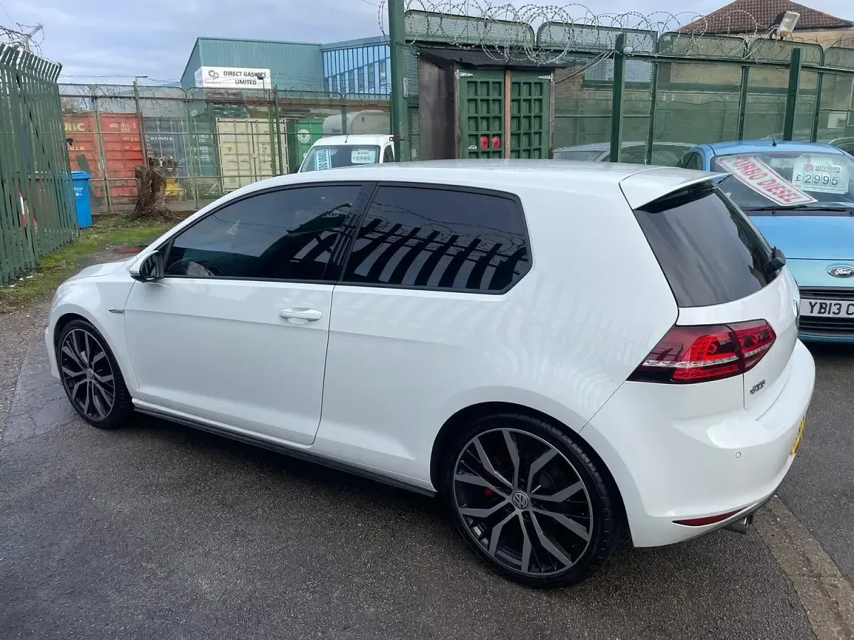 Used VW Golf VII GTD 2014 White Hatchback