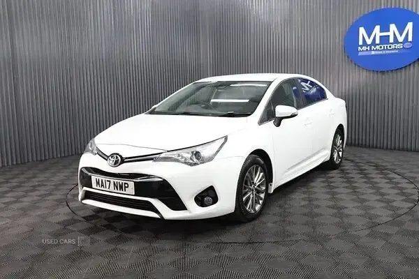 Used Toyota Avensis Business Edition 112 HP (82 kW) 2017 White Sedan