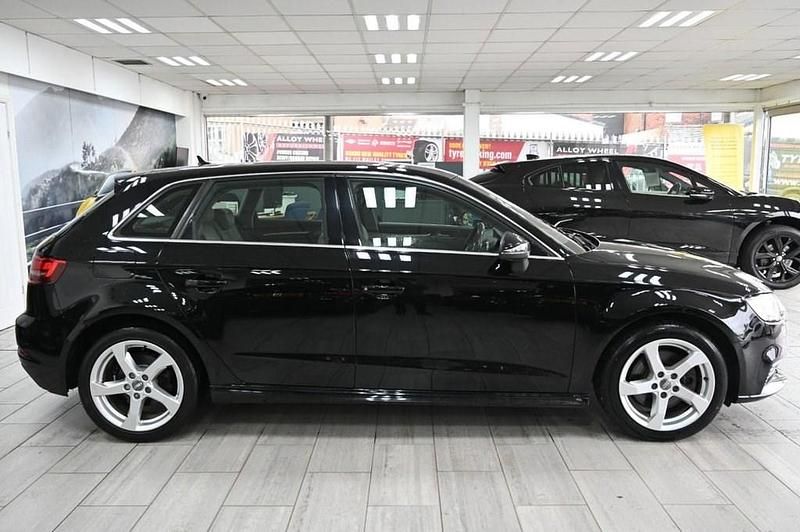 Used Audi A3 e-tron Advanced 2020 Black Hatchback