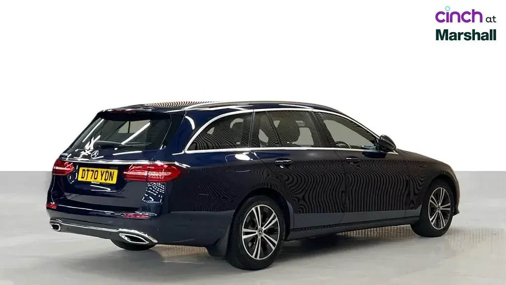Used Mercedes E220 194 HP (142 kW) 2021 Blue Estate