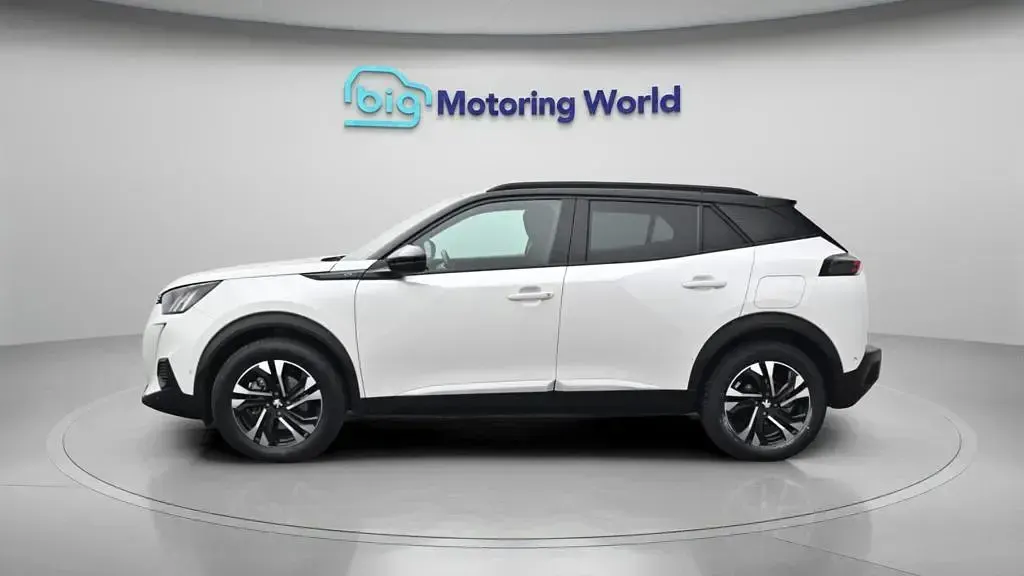 Used Peugeot e-2008 GT 100 kW (136 HP) 2023 White SUV