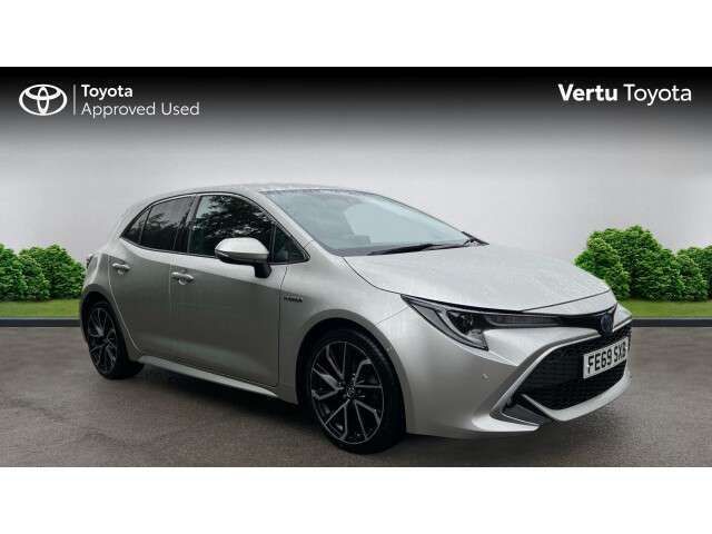 Silver Used 2019 Toyota Corolla Hatchback | £14,490 (A bit pricey) - Image 1/4