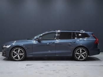 Used Volvo V60 Ultra 197 HP (144 kW) 2025 Blue Estate